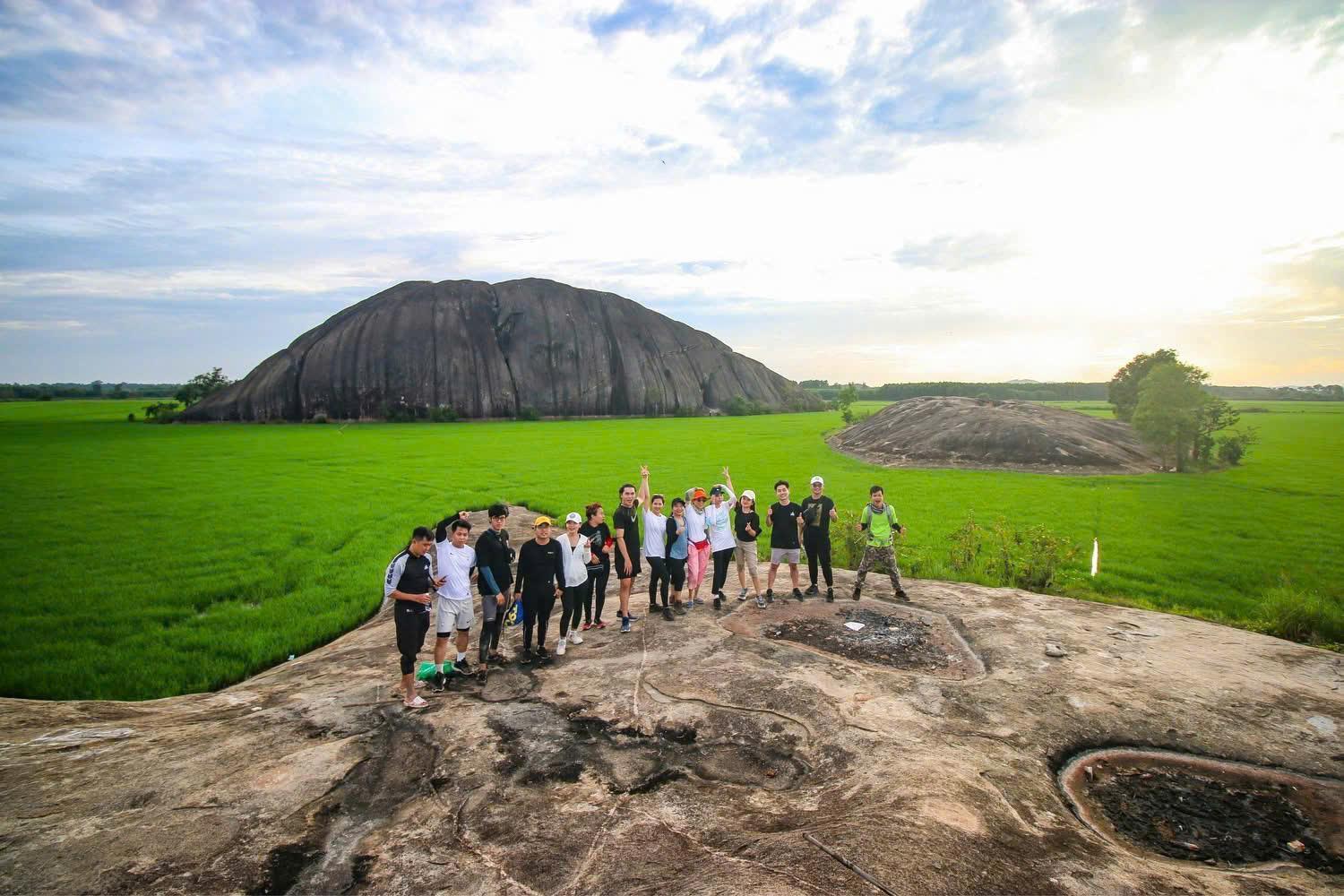 Phu Dien Homestay Cat Tien Kültér fotó